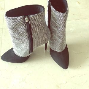 Black and silver boot